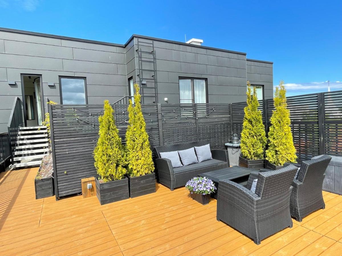 City Terrace Apartment Avangard - Large Private Roof Terrace Tallinn Ngoại thất bức ảnh