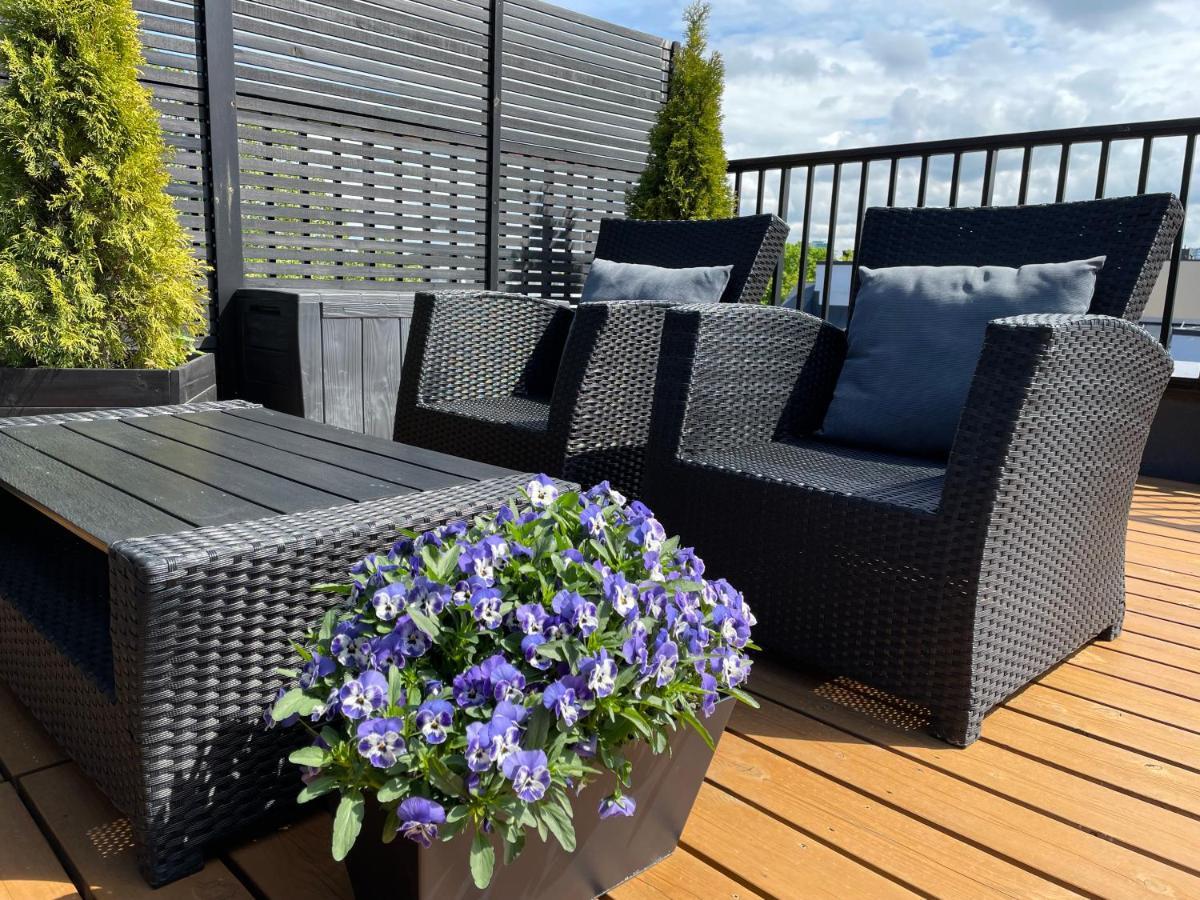 City Terrace Apartment Avangard - Large Private Roof Terrace Tallinn Ngoại thất bức ảnh