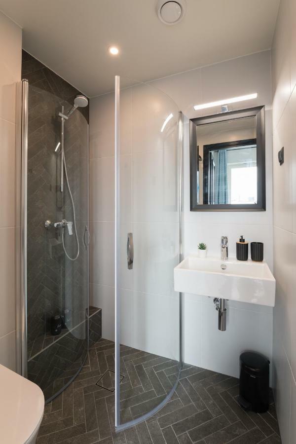 City Terrace Apartment Avangard - Large Private Roof Terrace Tallinn Ngoại thất bức ảnh